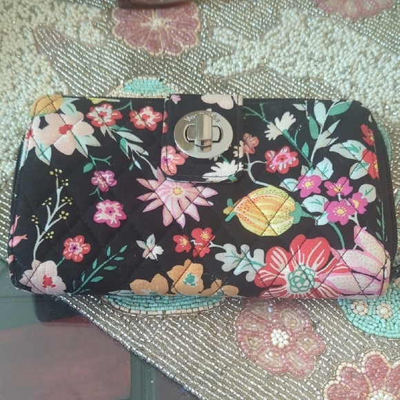Vera Bradley Tangerine Twist Turnlock Wallet - Picture 1 of 9